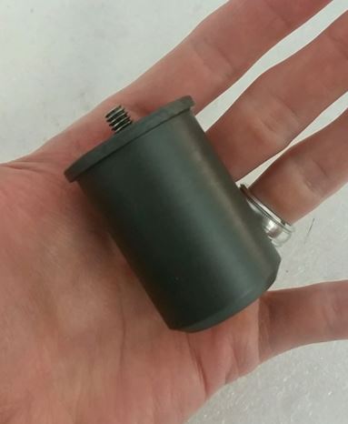 threaded_plug.JPG