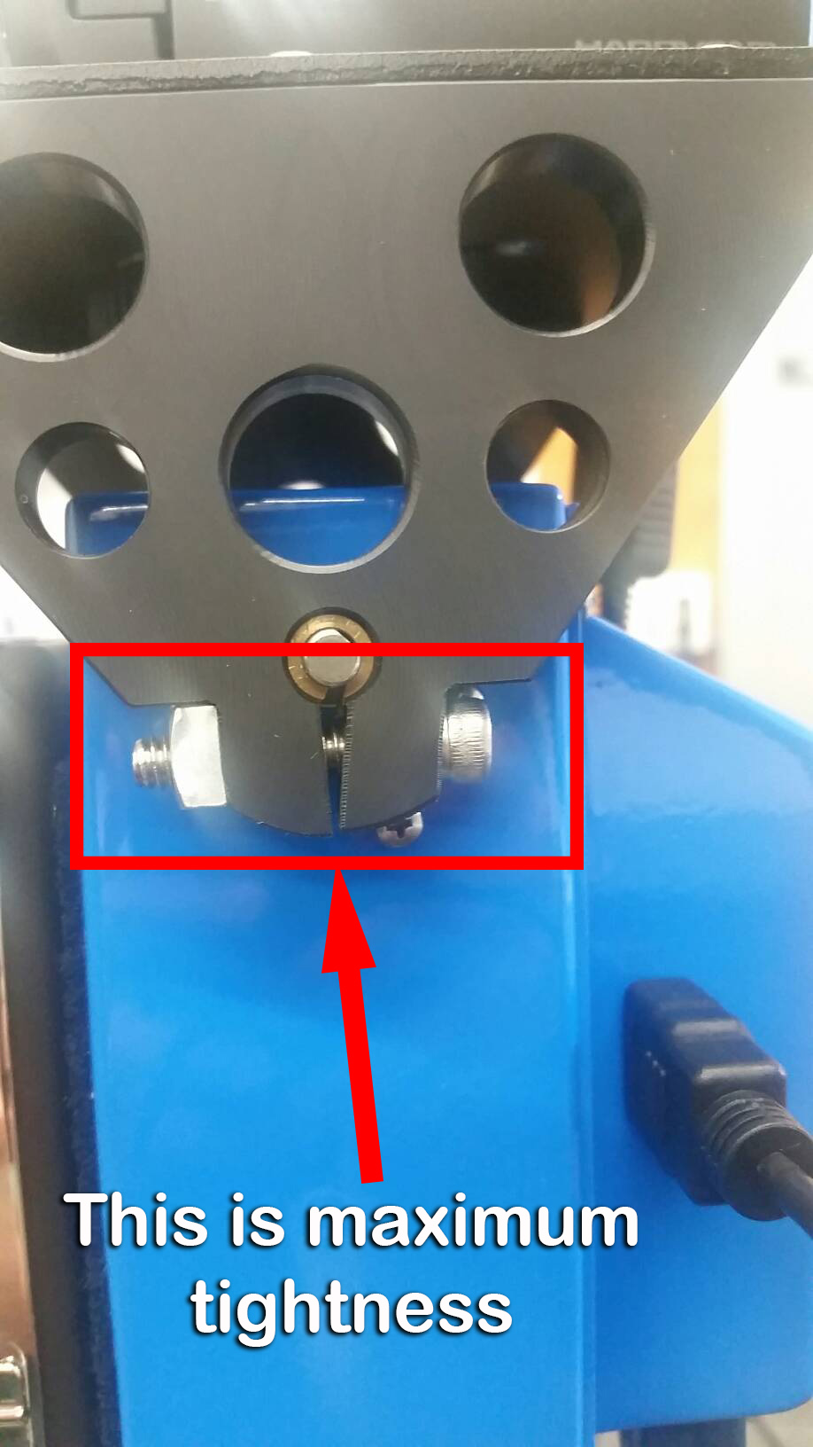 wc_sc_tilt_problem_screw_square_nut_wing_max_tightness.jpg