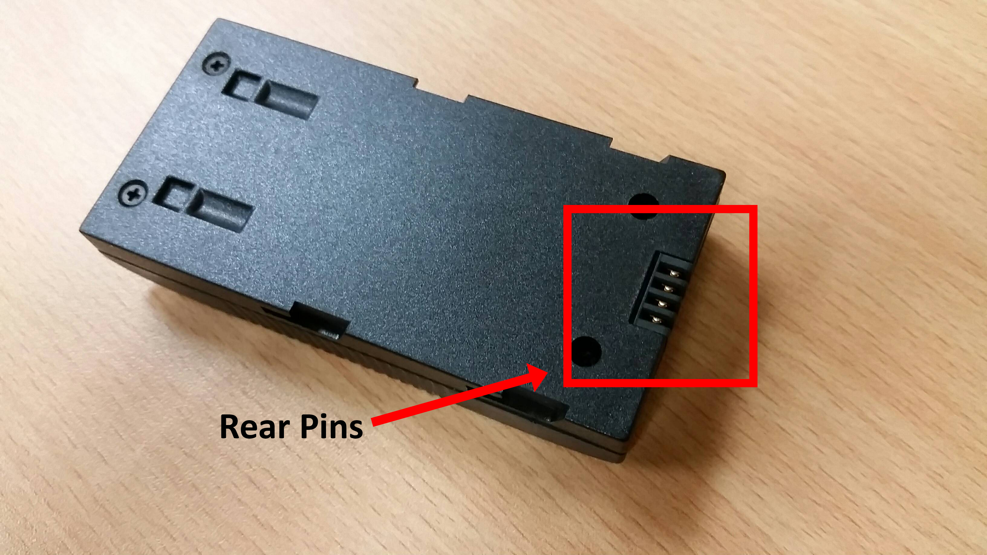 Battery_Adapter_Plate_rear_pins.png